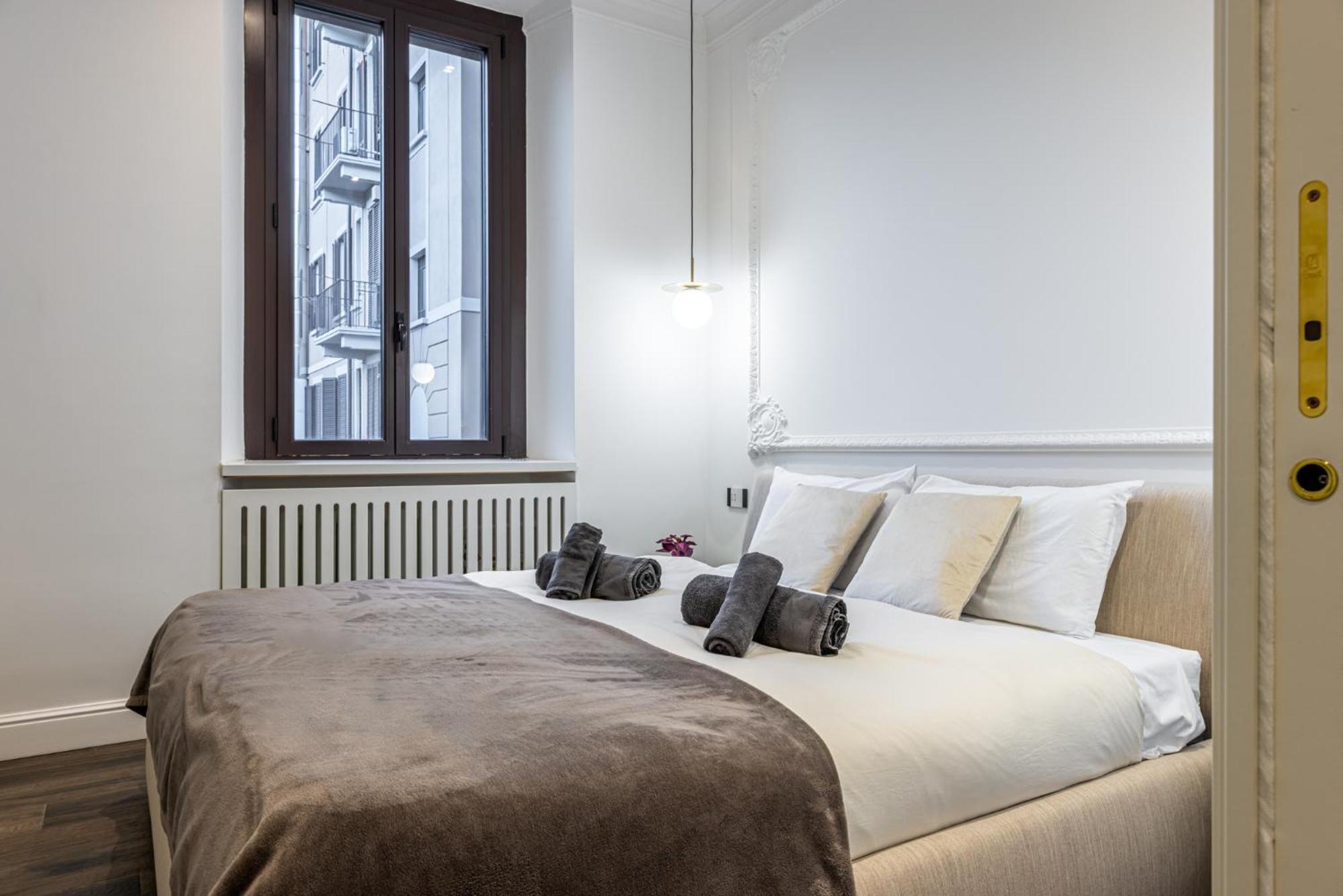 Station, Luxury & Modern With Comfort! *