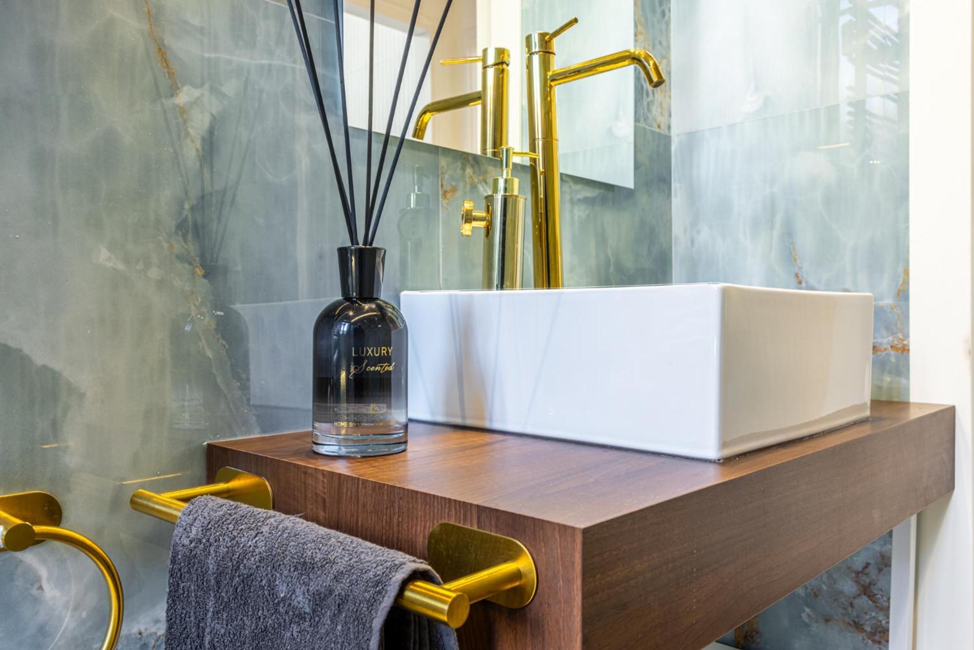 Appartamento Station, Luxury & Modern With Comfort! Milano