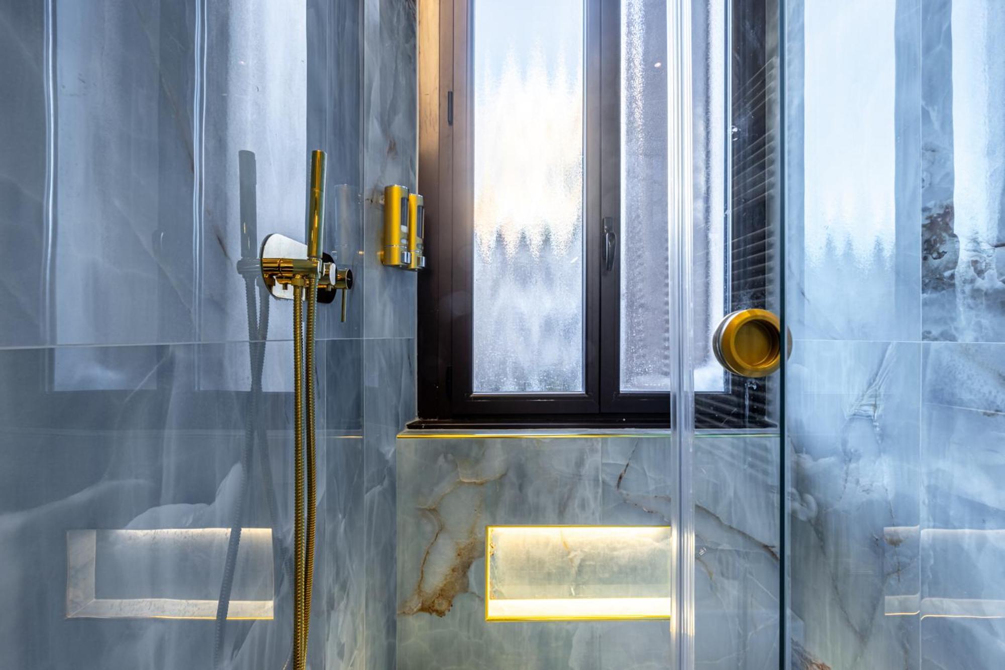 Station, Luxury & Modern With Comfort! Mailand